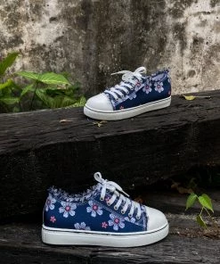 HYHE EN BLOOM | Daisy Print Canvas Sneaker - Navy