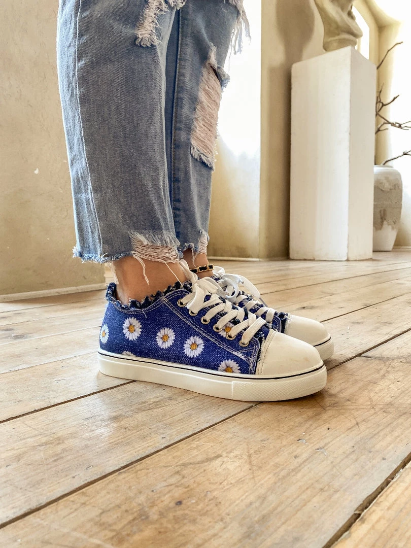HYHE EN BLOOM | Sunflower Printed Ripped Trim Sneaker - Denim Blue 7 HYHE EN BLOOM | Sunflower Printed Ripped Trim Sneaker - Denim Blue