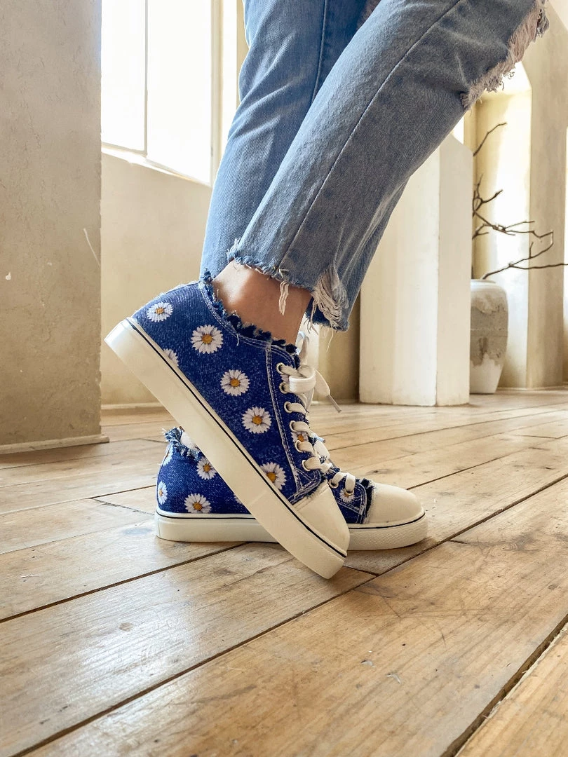 HYHE EN BLOOM | Sunflower Printed Ripped Trim Sneaker - Denim Blue 8 HYHE EN BLOOM | Sunflower Printed Ripped Trim Sneaker - Denim Blue