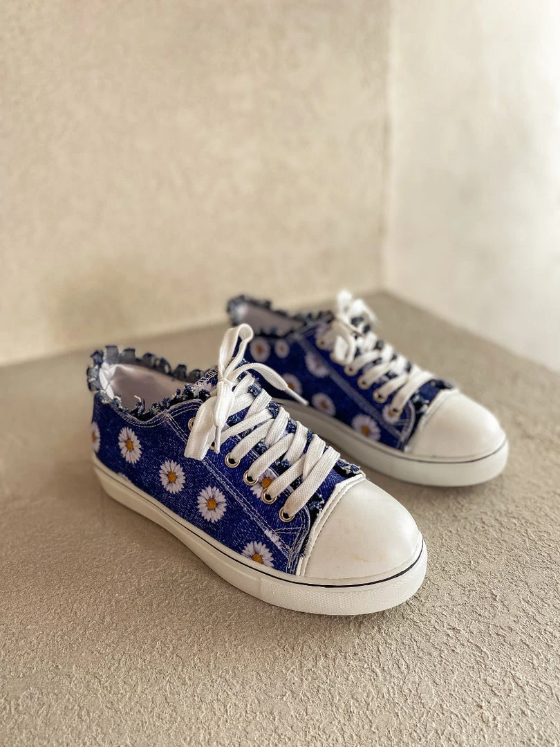 HYHE EN BLOOM | Sunflower Printed Ripped Trim Sneaker - Denim Blue 5 HYHE EN BLOOM | Sunflower Printed Ripped Trim Sneaker - Denim Blue