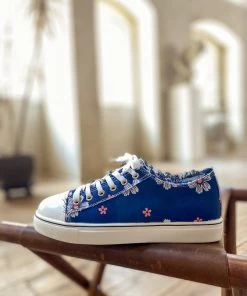 HYHE EN BLOOM | Blossom Ripped Trim Sneaker - Navy