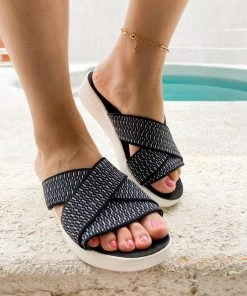 HYHE Cross-Strap Knitted Sandals Comfortable Slide Shoes - EN BLOOM