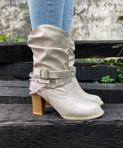 YL New In Shoes En Bloom | Rivet Strap-Wrapped Moto Boots - Cream 12 YL New In Shoes En Bloom | Rivet Strap-Wrapped Moto Boots - Cream