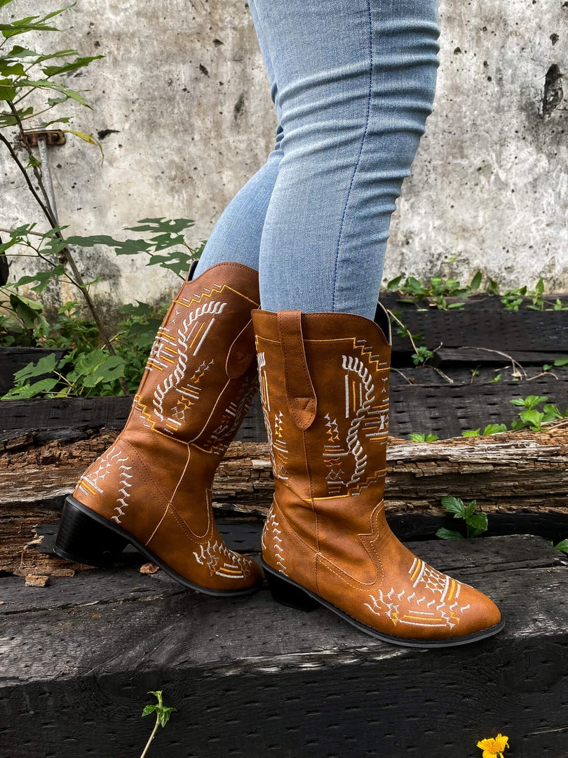 YL En Bloom | Geometric Embroidered Knee Cowboy Boots - Tan 5 YL En Bloom | Geometric Embroidered Knee Cowboy Boots - Tan