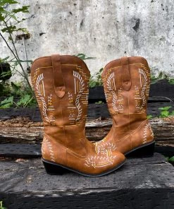 YL En Bloom | Geometric Embroidered Knee Cowboy Boots - Tan 17 YL En Bloom | Geometric Embroidered Knee Cowboy Boots - Tan