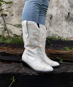 YL En Bloom | Geometric Embroidered Knee Cowboy Boots - White