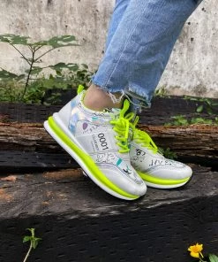 YL New In Shoes En Bloom | Neon Color Font Print Sneaker - Green 18 YL New In Shoes En Bloom | Neon Color Font Print Sneaker - Green