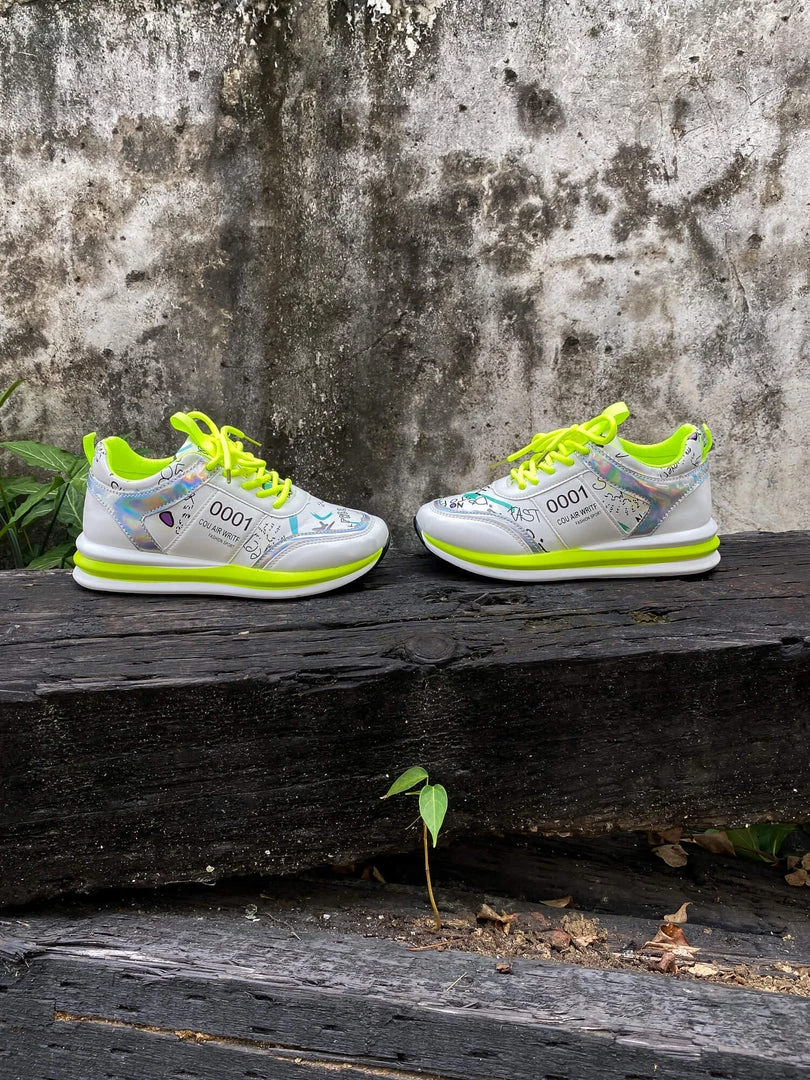 YL New In Shoes En Bloom | Neon Color Font Print Sneaker - Green 6 YL New In Shoes En Bloom | Neon Color Font Print Sneaker - Green
