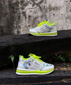 YL New In Shoes En Bloom | Neon Color Font Print Sneaker - Green