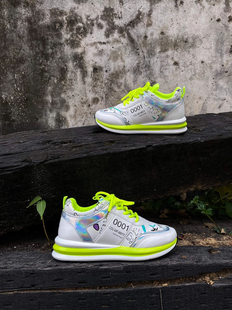 YL New In Shoes En Bloom | Neon Color Font Print Sneaker - Green 1 YL New In Shoes En Bloom | Neon Color Font Print Sneaker - Green