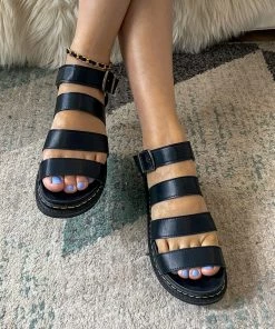 YL New In Shoes En Bloom | Black Trip-Strap Buckled Strap Flat Sandals - Women