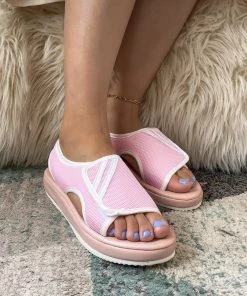 New In Shoes Mesh Active Sandal | En Bloom