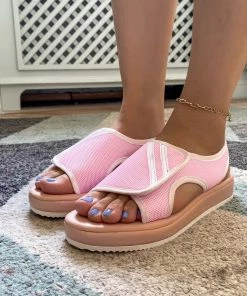 New In Shoes Mesh Active Sandal | En Bloom