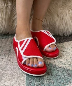 New In Shoes Mesh Active Sandal | En Bloom