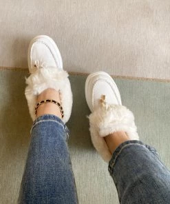 HYHE New In Shoes En Bloom | White Faux-Fur Anklet Yana Moccasin