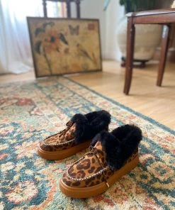HYHE En Bloom | Leopard Faux-Fur Anklet Yana Moccasin