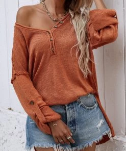 MY Smaibulun | Roll-Sleeve V-Neck Knit Top - Rust Clothing