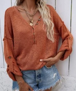 MY Smaibulun | Roll-Sleeve V-Neck Knit Top - Rust Clothing