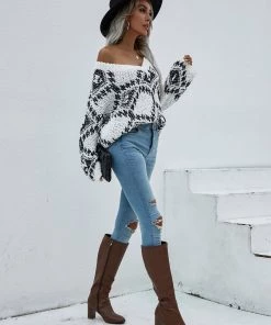 MY Clothing Smaibulun | Geometric Pattern Ripped Side Hem Sweater - Cream