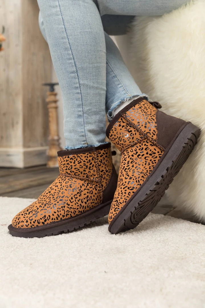 XH SMAIBULUN UGG™ | Faux Fur-Lined Leather Suede Low Boots New In Shoes 6 XH SMAIBULUN UGG™ | Faux Fur-Lined Leather Suede Low Boots New In Shoes