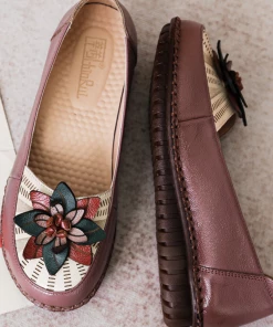 XR Rumour Has It | Applique Flower Head-Accent Loafer - Mauve New In Shoes
