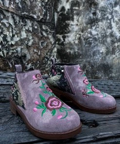 YL Shoes Floral Embroidered Ankle Booties - EN BLOOM