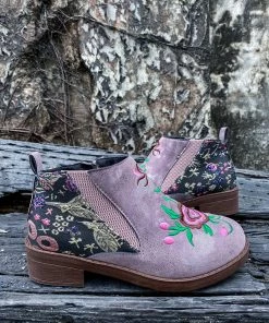 YL Shoes Floral Embroidered Ankle Booties - EN BLOOM
