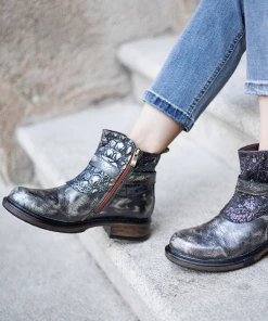 SOFFIA | Meteorite Floral Embossed Leather Chelsea Boot