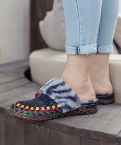 NEW ARRIVALS SOFFIA | Floral Embossed Wool Lined Leather Slipper - Navy Black