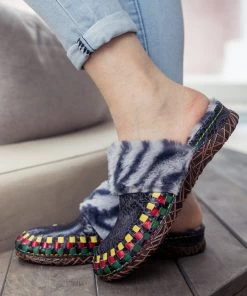 NEW ARRIVALS SOFFIA | Floral Embossed Wool Lined Leather Slipper - Navy Black