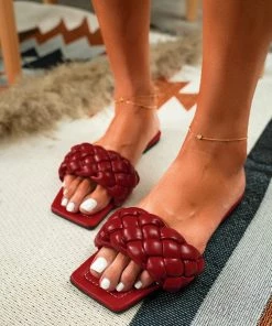 HT Maroon Matte Weave Detail Flat Sole Sandals - En Bloom