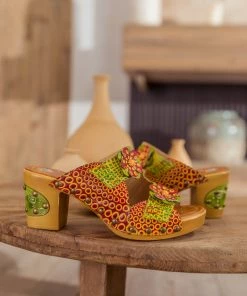 SOFFIA | DAISY APPLIQUE GENUINE LEATHER SLIDE NEW ARRIVALS