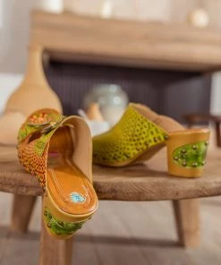 SOFFIA | DAISY APPLIQUE GENUINE LEATHER SLIDE NEW ARRIVALS