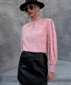 YBL Smaibulun | Pink Lace-Sleeve Boatneck Blouse