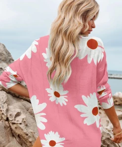 MY NEW ARRIVALS Smaibulun | Perforated Sunflower Patterned Knit Top - Pink