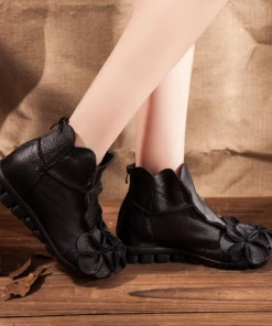 XR Shoes Rumour Has It | Flower Head Accent Sharon Leather Ankle Boots