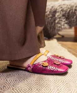 JF SOFFIA | Perforated Floral Appliqued Leather Sandal - Purple