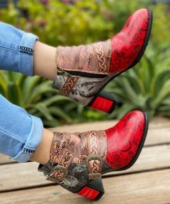 YL Embossed Triple-Flower Bootie Ankle Boots Heel Boots - En Bloom Shoes