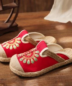 TC Round Peacock Tail Embroidered Mules - Cactus Rose Shop Sandals