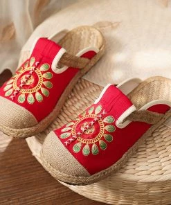 TC Round Peacock Tail Embroidered Mules - Cactus Rose Shop Sandals