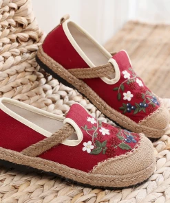 TC Cactus Rose | Berry Daisy Embroidered Linen Espadrille Loafers - Red NEW ARRIVALS