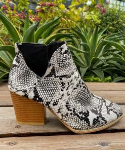 HYHE Side Cut Angled Snake Print Ankle Boot - EN BLOOM 8 HYHE Side Cut Angled Snake Print Ankle Boot - EN BLOOM