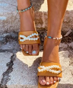 HT New In Shoes En Bloom | Tan Pearl Chain Slides Flat Sandals