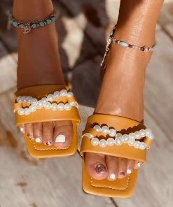 HT New In Shoes En Bloom | Tan Pearl Chain Slides Flat Sandals