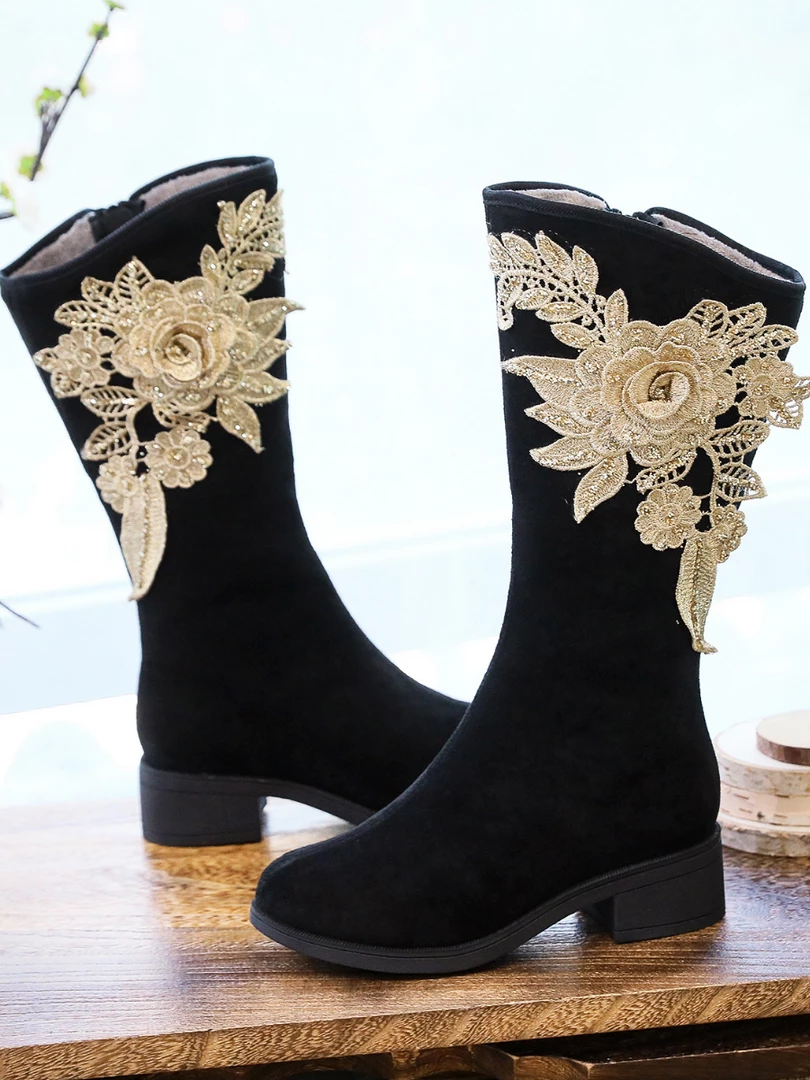YR New In Shoes Cactus Rose | Golden Flower Appliqued Lace Detail Long Knee Boots - Black 1 YR New In Shoes Cactus Rose | Golden Flower Appliqued Lace Detail Long Knee Boots - Black