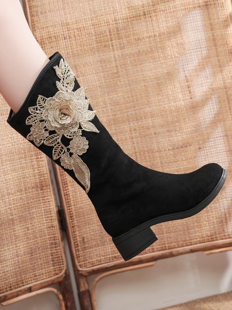 YR New In Shoes Cactus Rose | Golden Flower Appliqued Lace Detail Long Knee Boots - Black 3 YR New In Shoes Cactus Rose | Golden Flower Appliqued Lace Detail Long Knee Boots - Black