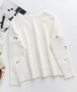 MY New In Clothing Smaibulun | White Low V-neck Daisy Embroidered Knit Sweater 12 MY New In Clothing Smaibulun | White Low V-neck Daisy Embroidered Knit Sweater
