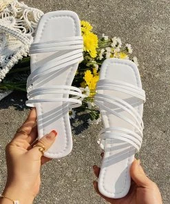 HT En Bloom | AINSLEY FLAT WHITE