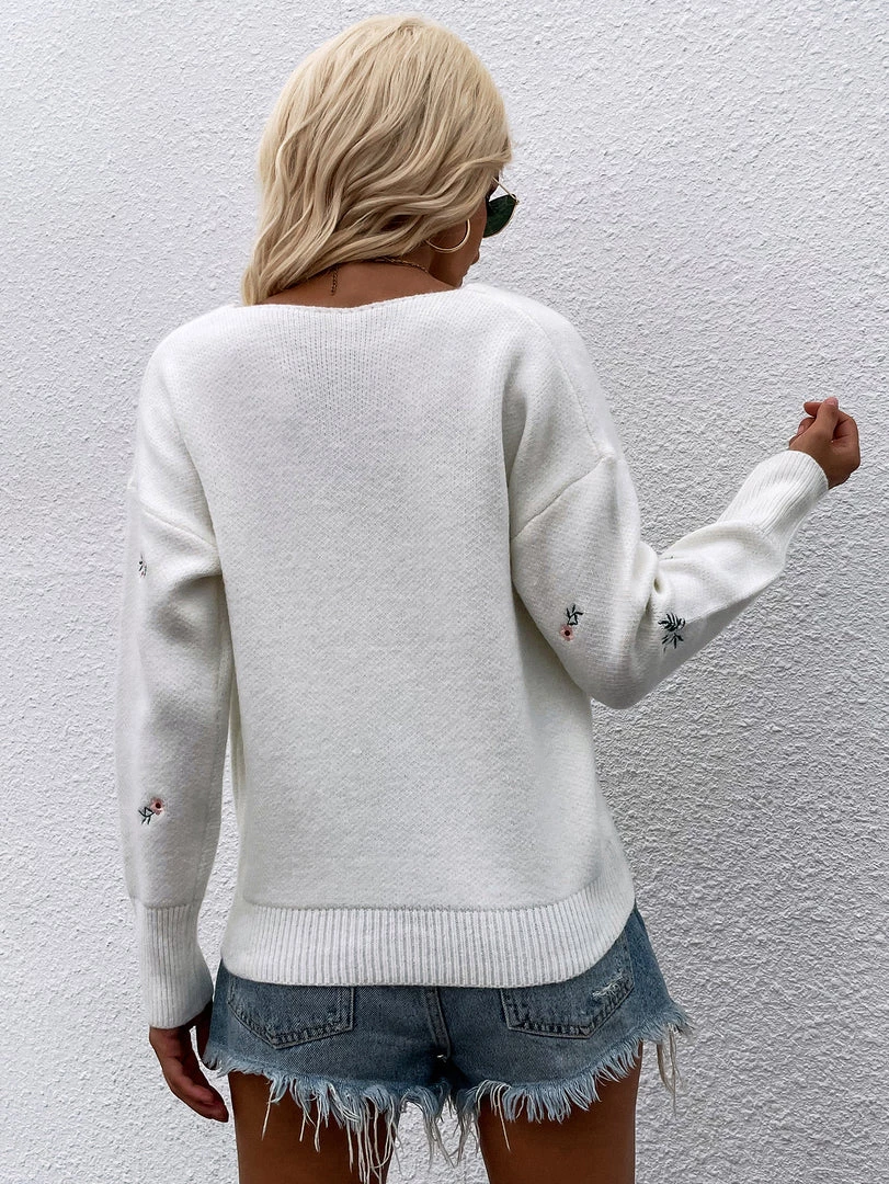 MY New In Clothing Smaibulun | White Low V-neck Daisy Embroidered Knit Sweater 8 MY New In Clothing Smaibulun | White Low V-neck Daisy Embroidered Knit Sweater