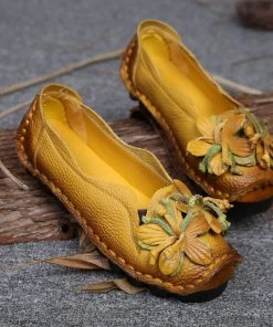 XR Perforated Flower Deco Head Leather Flats Loafers - Rumour Has It Shop Loafer